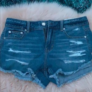 American Eagle Outfitters “Tomgirl Shortie”
